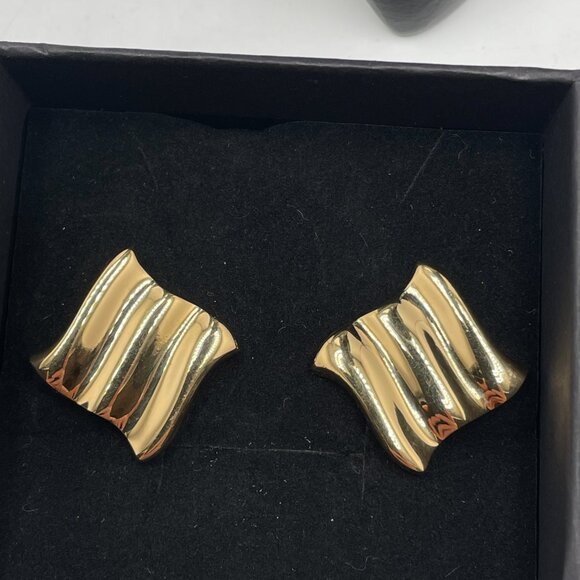 Vendome Earrings - Picture 2 of 7